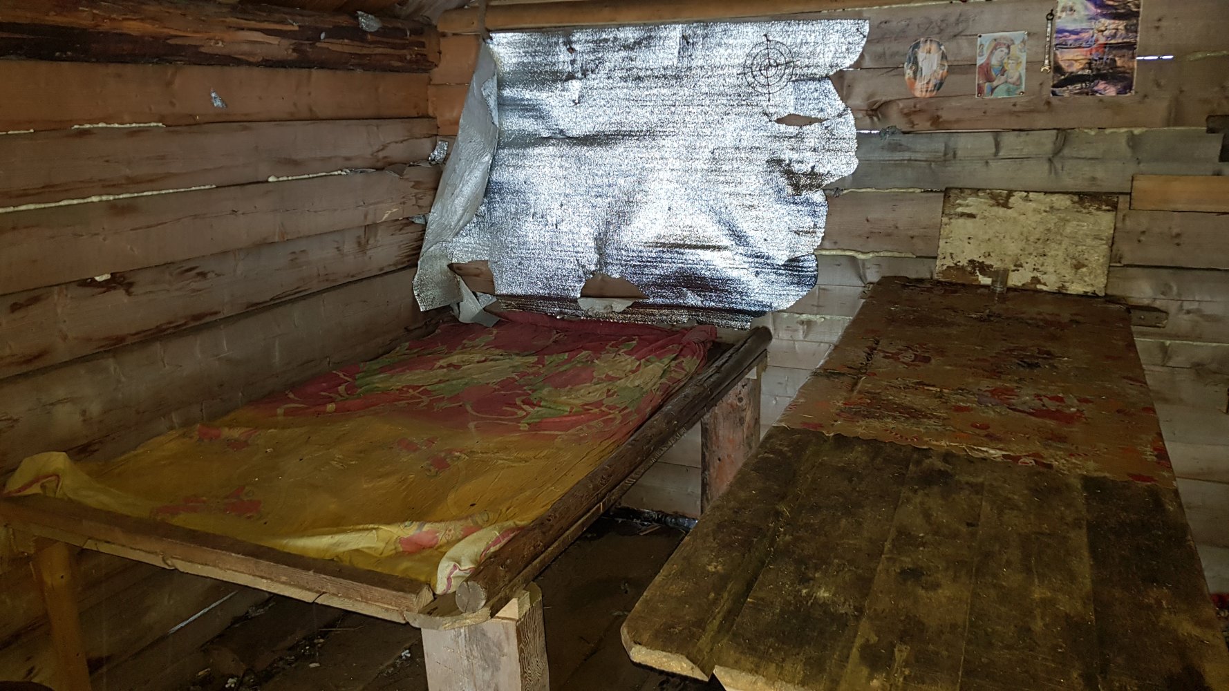Колиба з буржуйкою
