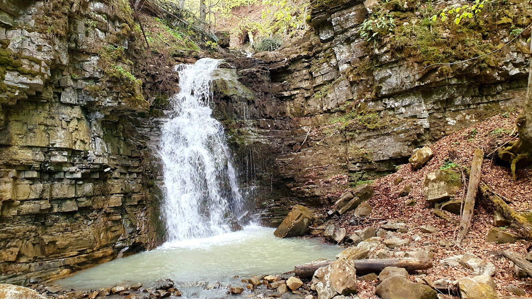 Waterfall Dzvinka