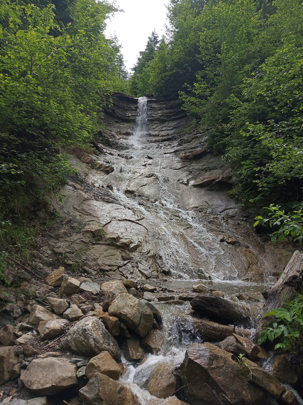 Водоспад Підверхній Гук