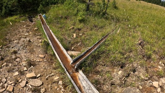 Добре обладнане джерело для худоби