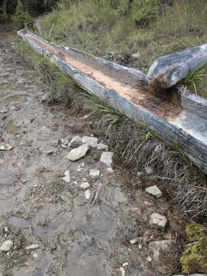 Зараз води тут не набереш